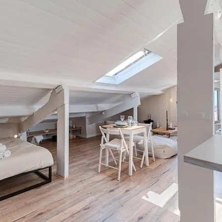 Lovely - Port De Apartament Nicea